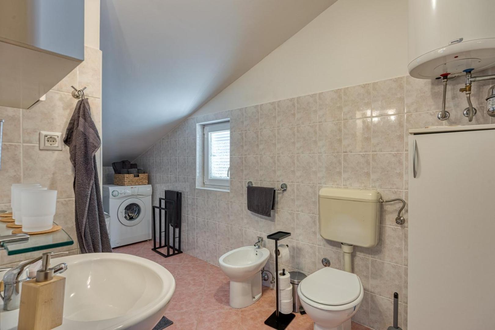 Amare Apartment
